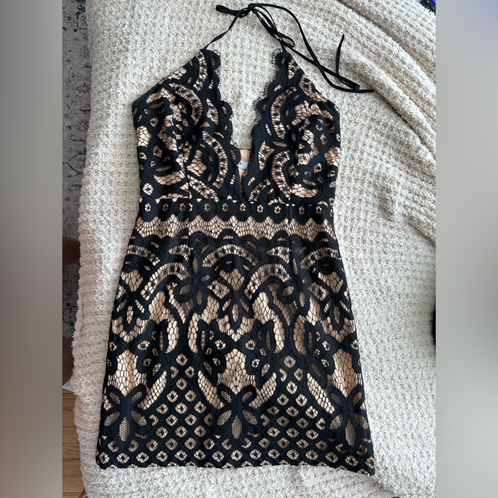 Tobi Black + Nude Lace Bodycon Mini Dress || worn once